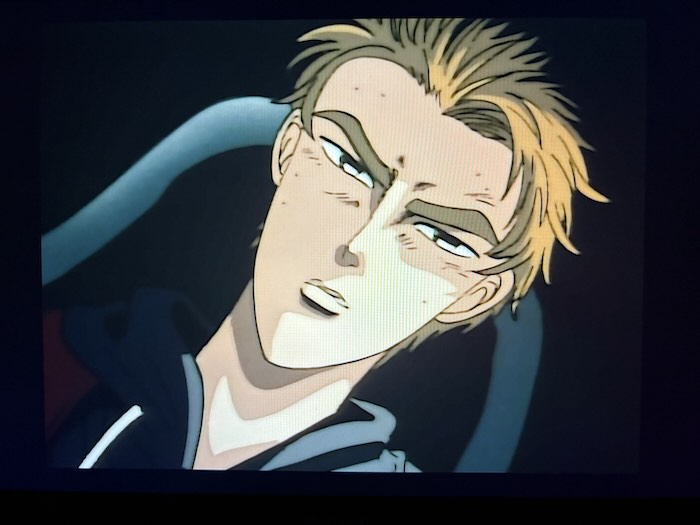 藤原拓海の超絶ドリフトを目にして驚く高橋啓介